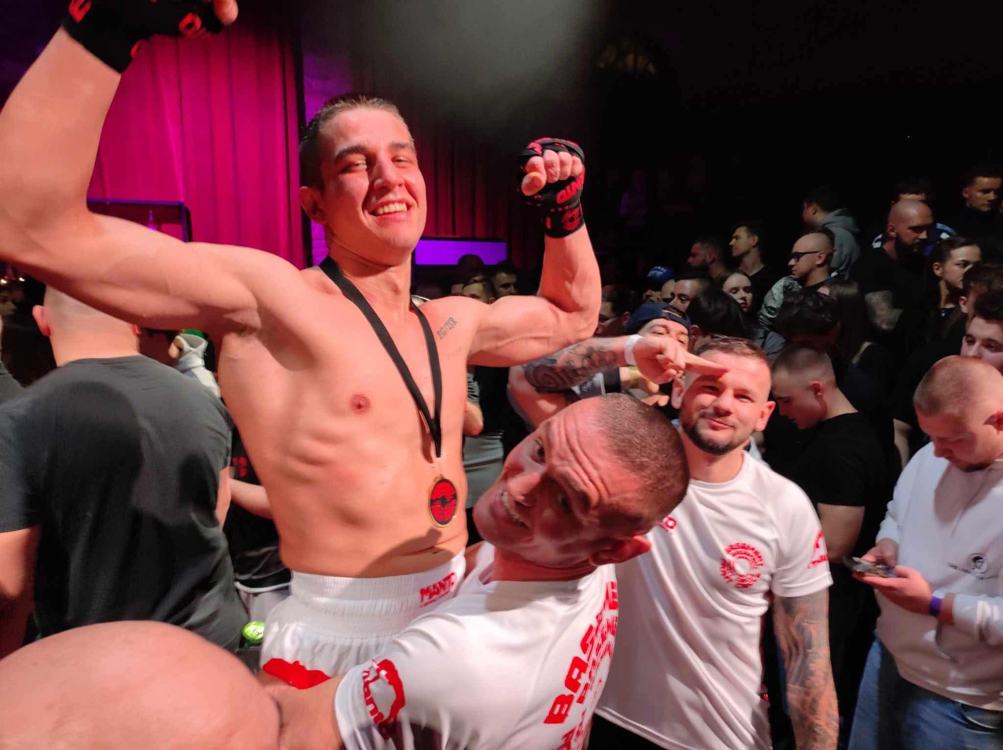 Kickboxer trenujący w klubie Hunter Łomża - sporty walki